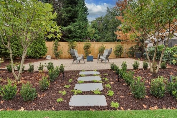 Backyard patio and outdoor living space construction by SouthernEEZ