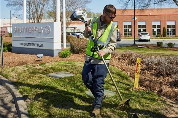 Retail center curb appeal landscaping by SouthernEEZ